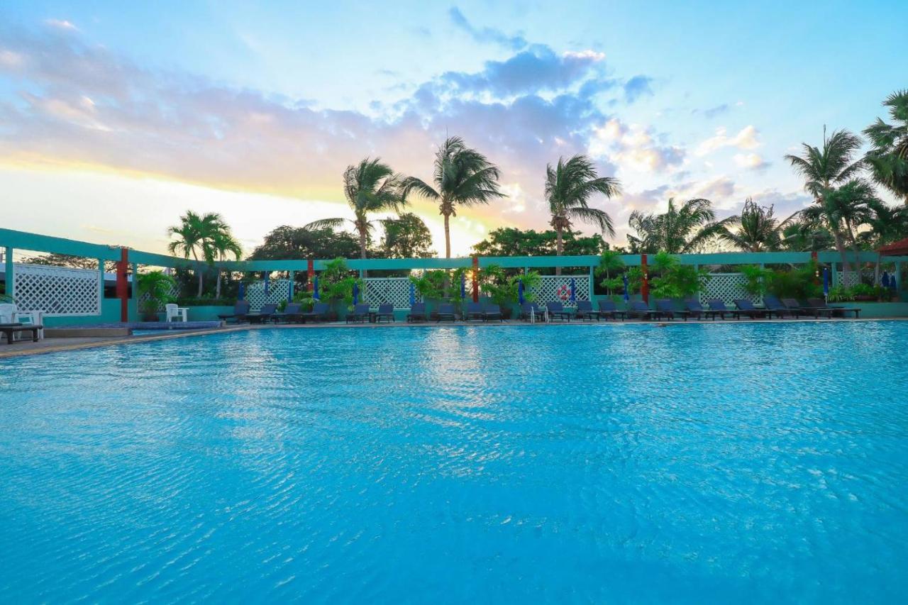 Hua Hin Grand Hotel And Plaza - Sha Extra Plus HHQ Exterior foto