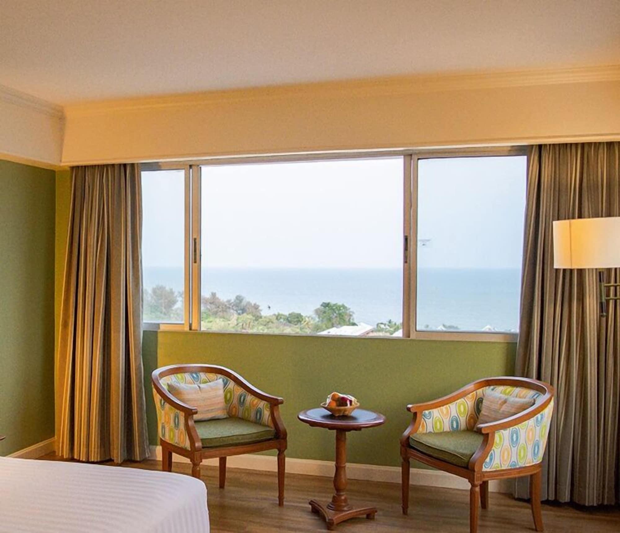 Hua Hin Grand Hotel And Plaza - Sha Extra Plus HHQ Exterior foto