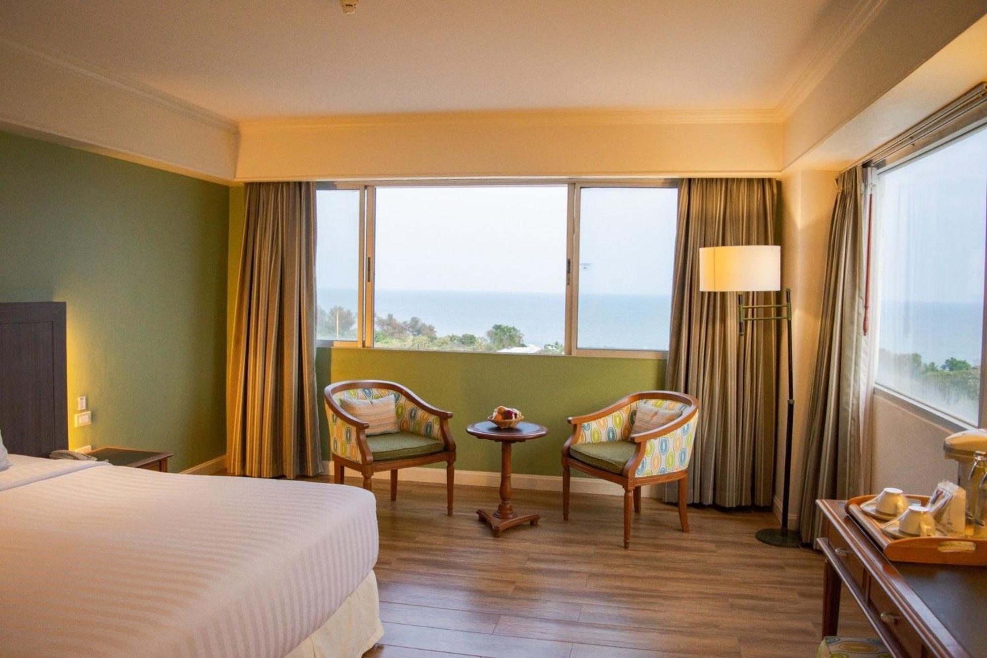 Hua Hin Grand Hotel And Plaza - Sha Extra Plus HHQ Exterior foto