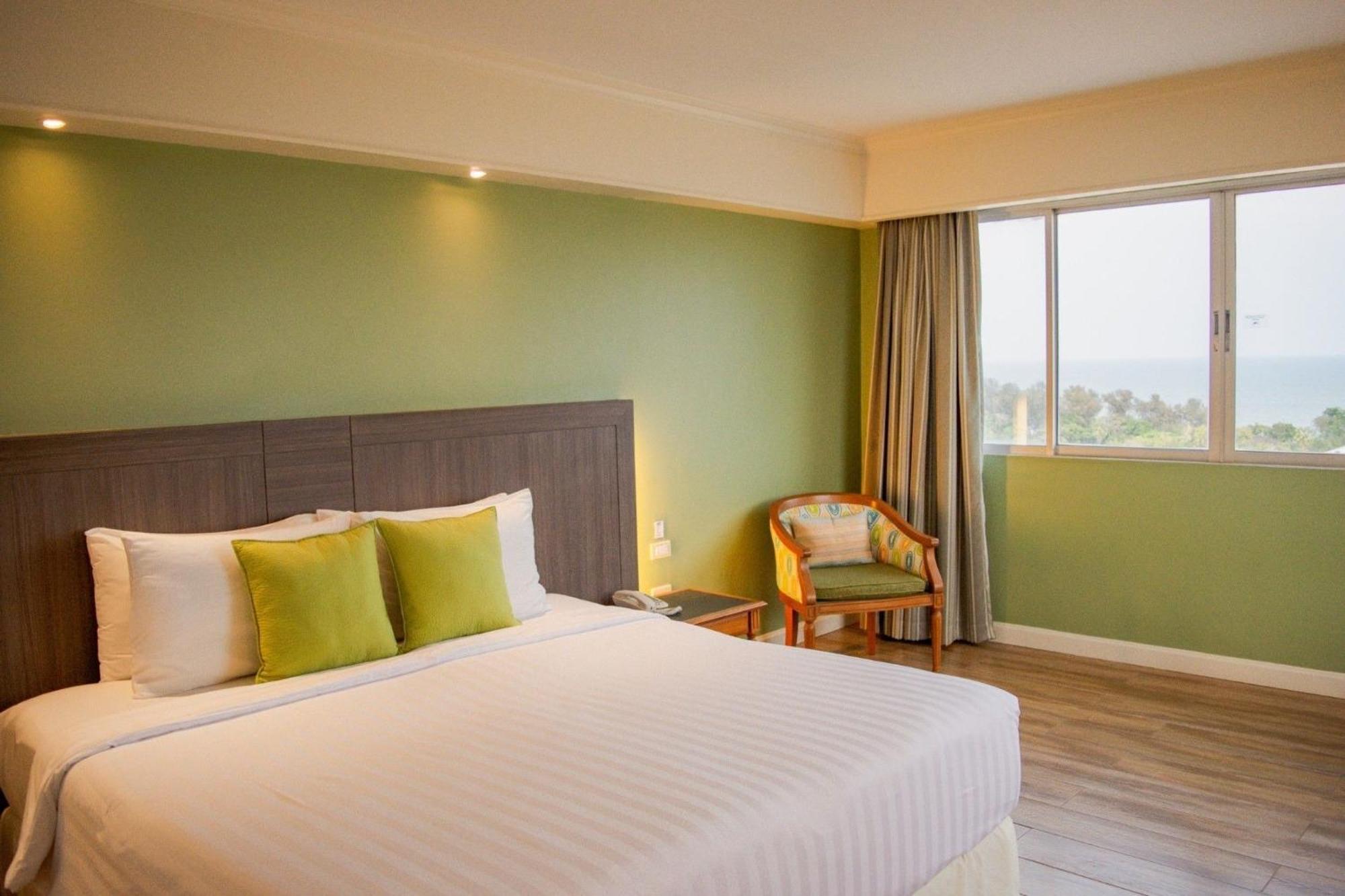 Hua Hin Grand Hotel And Plaza - Sha Extra Plus HHQ Exterior foto